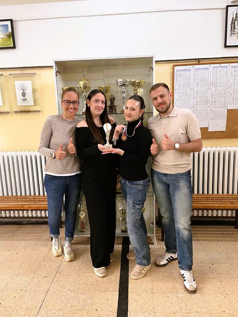 OСВОЈЕНО 2. И 3. МЕСТО НА РЕПУБЛИЧКОМ ТАКМИЧЕЊУ ИЗ ГРАФИЧАРСТВА