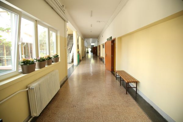 tehnicka-skola-pancevo-1468AB497C-C50B-E794-37D2-4C16A4A9F181.jpg