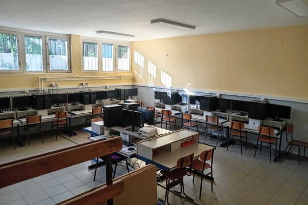 tehnicka-skola-pancevo-59F390329-7FF2-A253-5018-B72B5FEECB6B.jpg