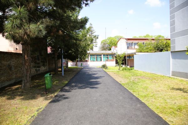 tehnicka-skola-pancevo-10D8949D78-AB9C-0213-6BC6-AB83FE412186.jpg