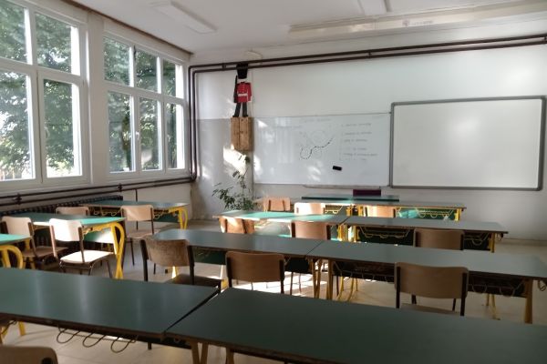 tehnicka-skola-pancevo-2210F2117-A7C2-9394-E479-029B5CE5DED8.jpg